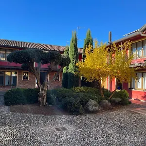 Cozy Flat + Parking Close To Center/airport Apartament