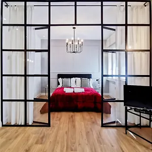 Chiclife - Florentin Downtown Apartment