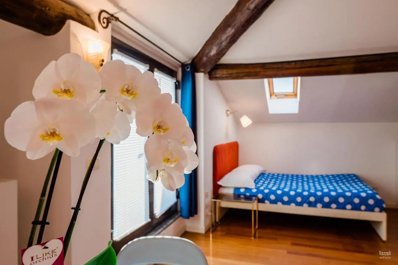 Feel - Central Terrace Bergamo Apartment